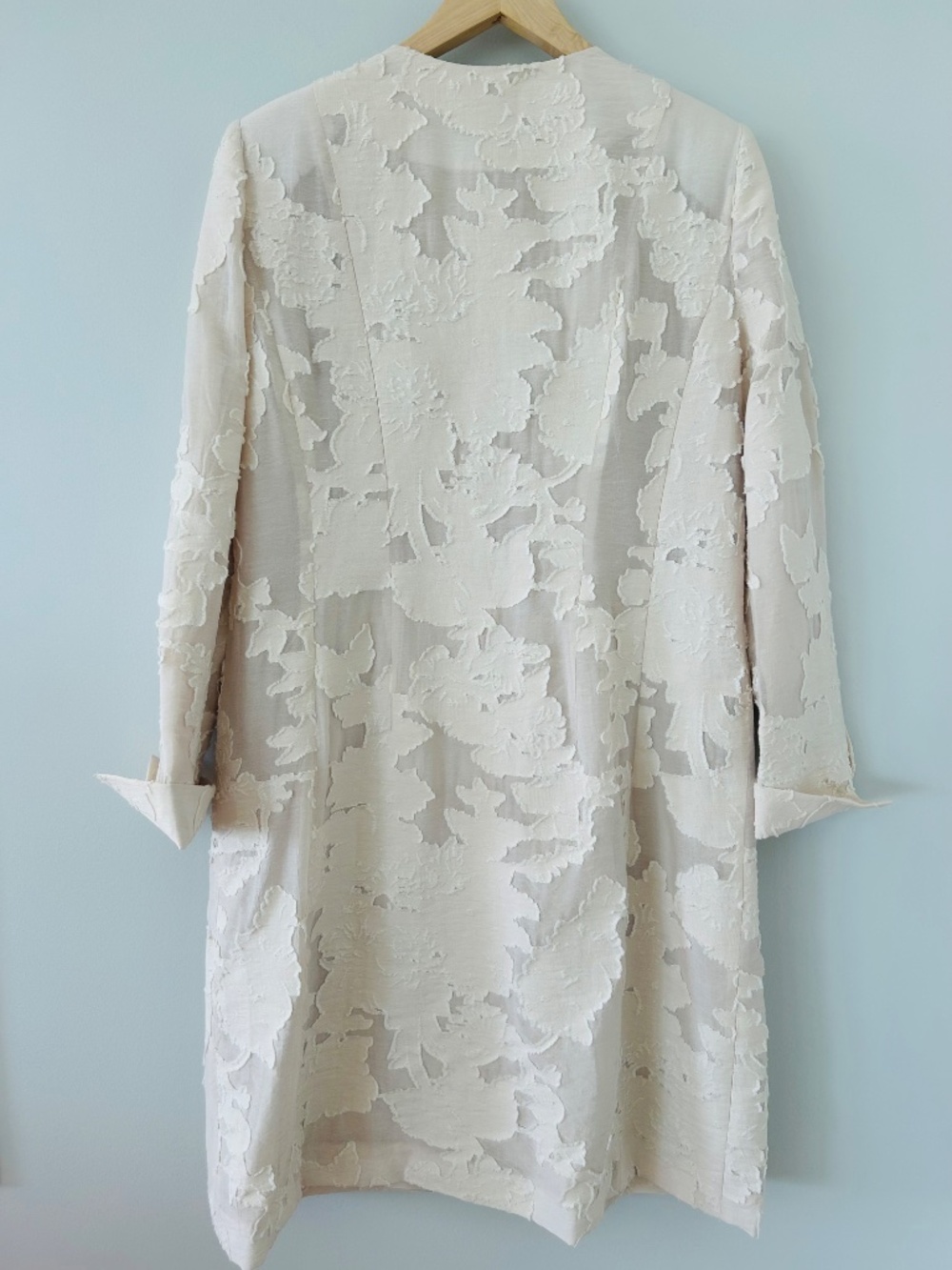 NWT Lafayette 148 New York Textured Coat in Ivory on Ivory in Size 12 - Picture 2 of 5